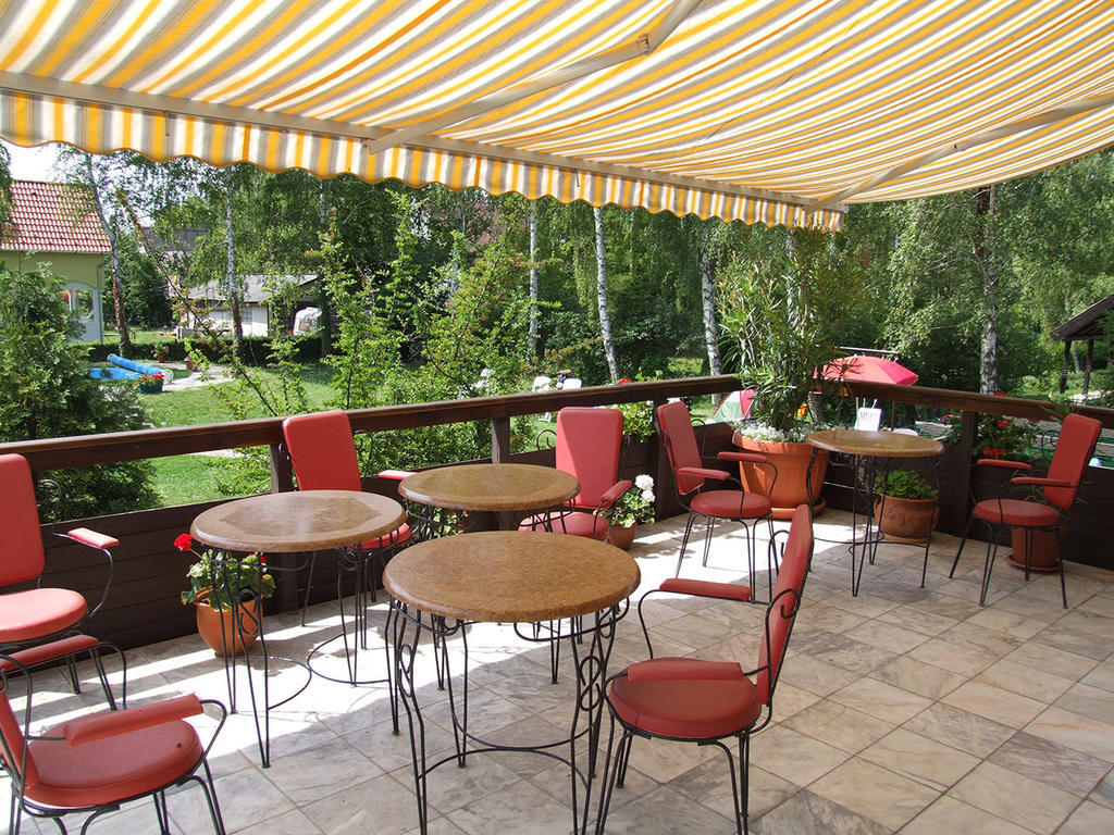 Peter Panzio Bed and Breakfast Balatonfenyves Εξωτερικό φωτογραφία